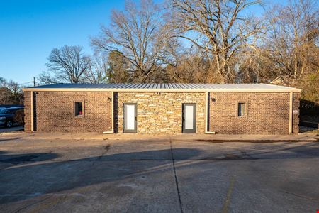 A look at 3925 John Barrow Road commercial space in Little Rock