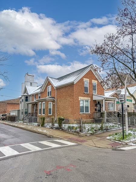 A look at 4422 S. Emerald Ave commercial space in Chicago