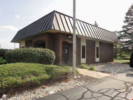 A look at 3213 North Genesee Road commercial space in Flint