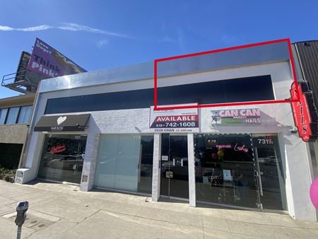 A look at 727-731 N La Brea Ave commercial space in Los Angeles