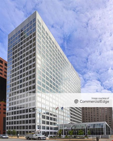 A look at Bank of America Tower Office space for Rent in St. Louis
