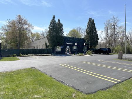 A look at 30057 W. 8 Mile Road commercial space in Livonia