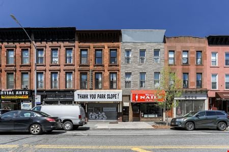 A look at 358 7th Ave commercial space in Brooklyn