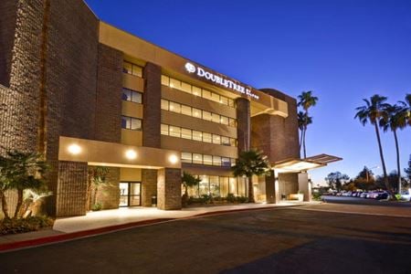 A look at DoubleTree Phoenix North  commercial space in Phoenix 
