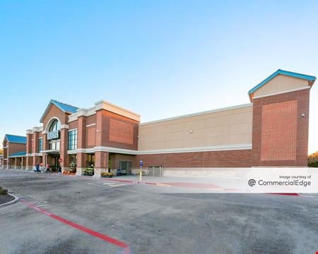 A look at 1060 North Main Street commercial space in Euless