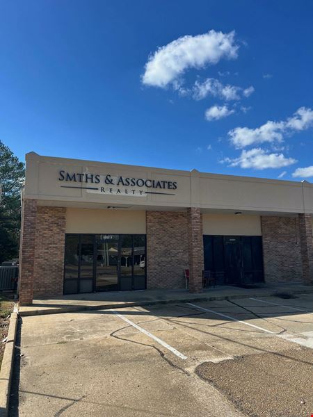 A look at Spillway Village Shopping Center commercial space in Ridgeland