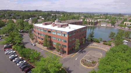 A look at Lakeside Center commercial space in Tualatin