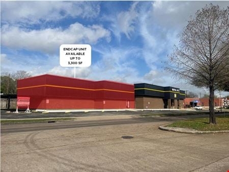 A look at 8600 Hillcroft Avenue commercial space in Houston
