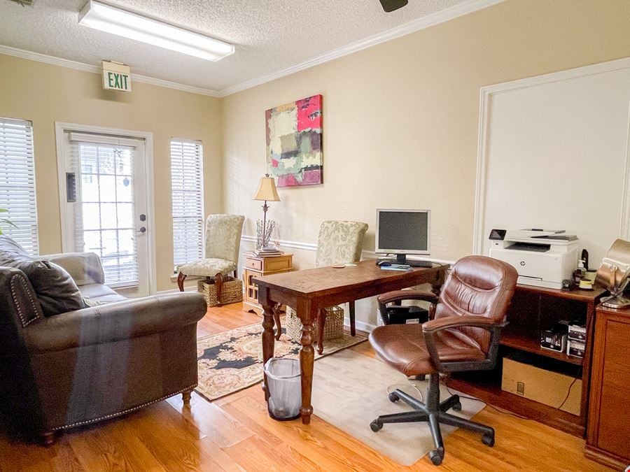 Fully Furnished Office just north of Airline Hwy