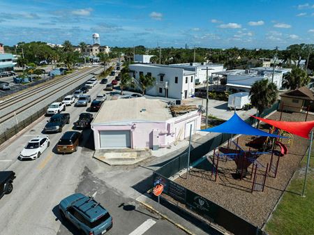 A look at 290 SW Dixie HWY Retail space for Rent in Stuart
