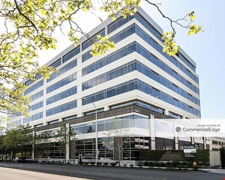 A look at Overlake Medical Pavilion Commercial space for Rent in Bellevue