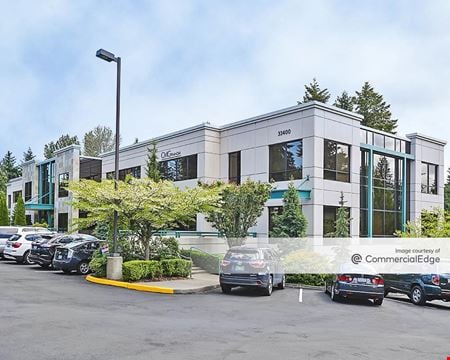 A look at Golden Stone Building commercial space in Federal Way