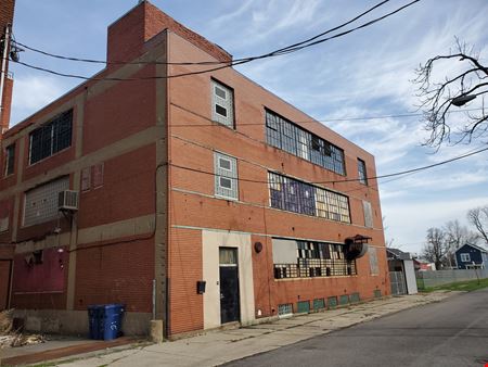 A look at Priced to Sell........33,000+/- SF Building commercial space in Buffalo