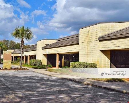 A look at Parkway Place Office space for Rent in Jacksonville