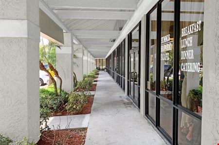 A look at TURTLE RUN SHOPPING PLAZA Commercial space for Rent in Plantation