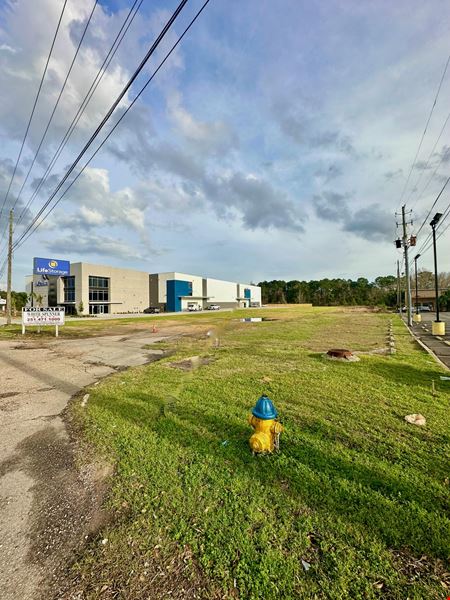 A look at 1.63 Acres For Sale off Government Boulevard and Interstate 65 commercial space in Mobile