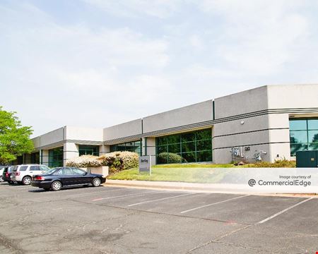 A look at Monroe Business Center I Commercial space for Rent in Herndon