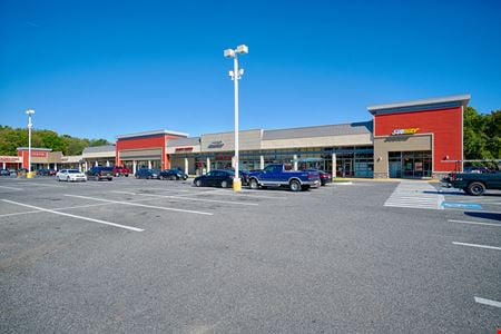 A look at Bryans Road Shopping Center commercial space in Bryans Road