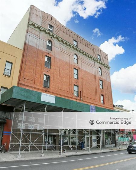 A look at 516 & 518 West 181st Street commercial space in New York