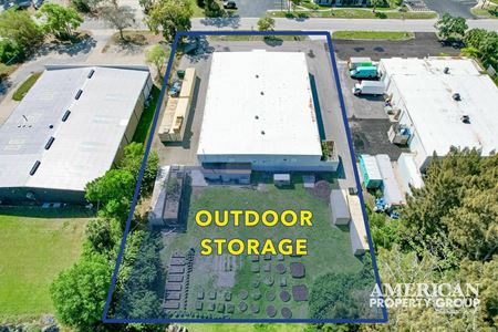 A look at 9,930 SF Freestanding Warehouse w/ Outdoor Storage commercial space in Sarasota