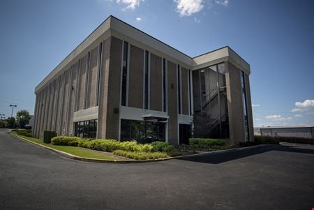 A look at Barbizon Office Building commercial space in Hoover