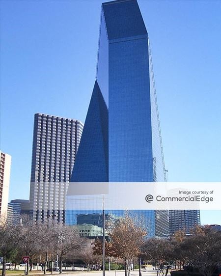 A look at Fountain Place Office space for Rent in Dallas