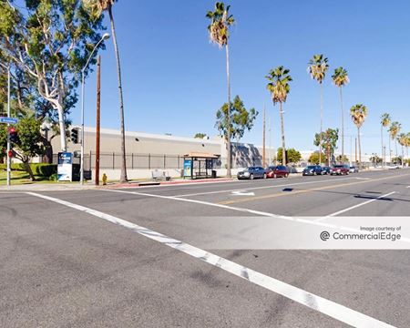 A look at Broadway Center Business Park commercial space in Gardena