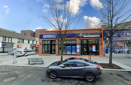 A look at 320 East 204th Street commercial space in The Bronx