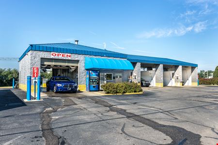 A look at Long-Established Car Wash For Sale Commercial space for Sale in Frankfort