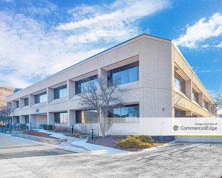 A look at Highland Atrium commercial space in Downers Grove