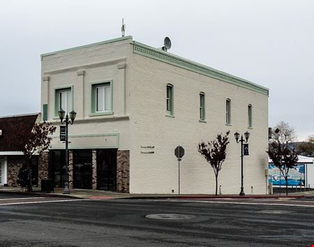 A look at Lunas Building commercial space in Lakeport