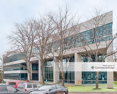 A look at Gateway Office space for Rent in Minnetonka