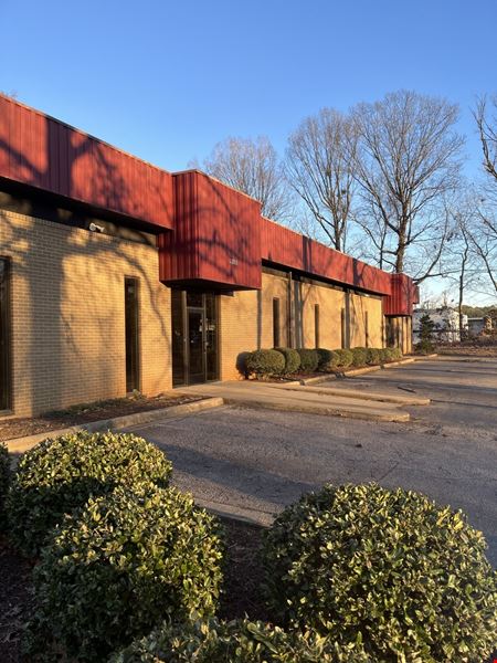 A look at 9108 Glenwood Avenue Commercial space for Rent in Raleigh