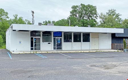A look at 32330 Grand River Ave Commercial space for Sale in Farmington