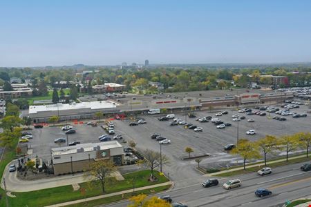 A look at Roosevelt Plaza commercial space in Lombard