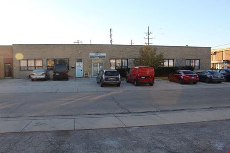 A look at 3701 Jarvis Ave commercial space in Skokie