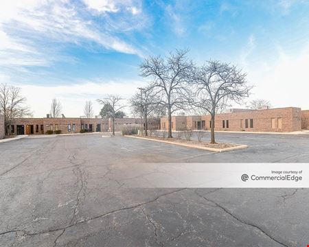 A look at Glenbrook Square Office space for Rent in Northbrook