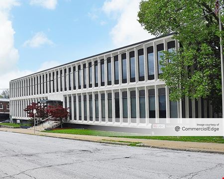 A look at 3822 Summit Street Office space for Rent in Kansas City