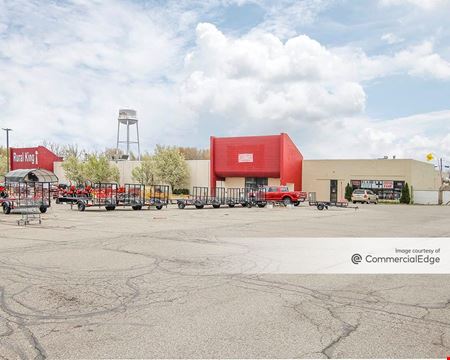 A look at 426 & 430 Oberlin Road commercial space in Elyria