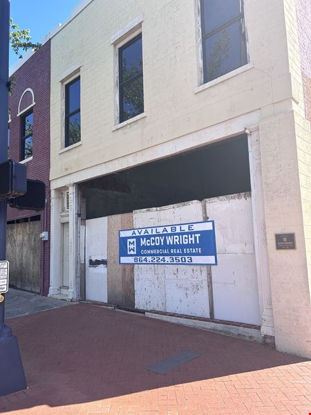 A look at 215-219 S Main St commercial space in Anderson