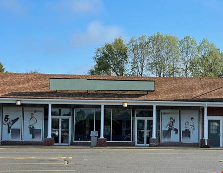 A look at Retail Space in Shopping Center Commercial space for Rent in Enfield