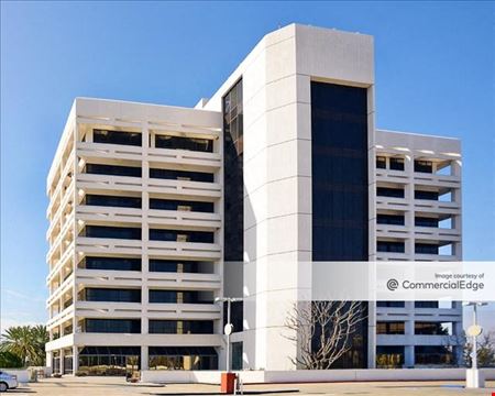 A look at MacArthur Plaza Office space for Rent in Irvine
