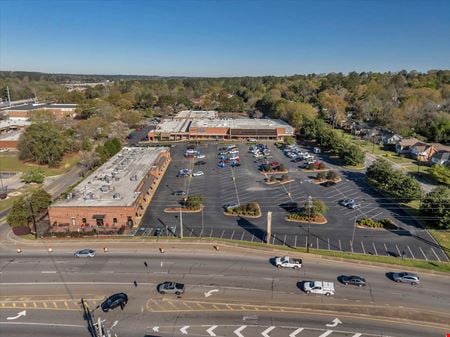 A look at Baconsfield Shopping Center (Excluding Kroger) commercial space in Macon