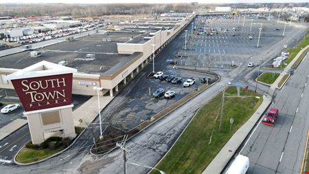A look at South Town Plaza commercial space in Rochester