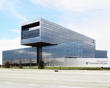 A look at Zurich North America Headquarters Office space for Rent in Schaumburg