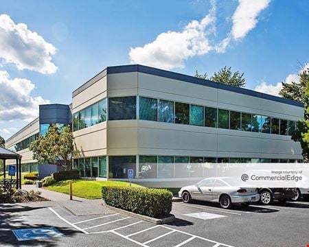 A look at Gresham Corporate Center commercial space in Gresham