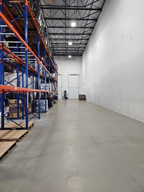 500 - 12,000 sqft shared industrial warehouse for rent in Delta