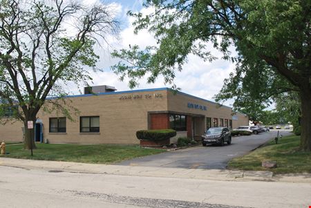 A look at 2000 N Mannheim commercial space in Melrose Park