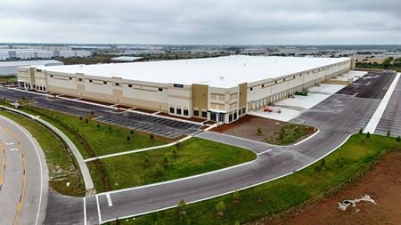 A look at Highland Commerce Center of Fort Myers commercial space in Fort Myers