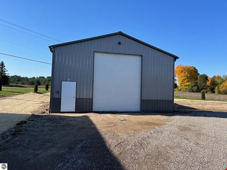 A look at 2821 Lynx Ln commercial space in Kingsley